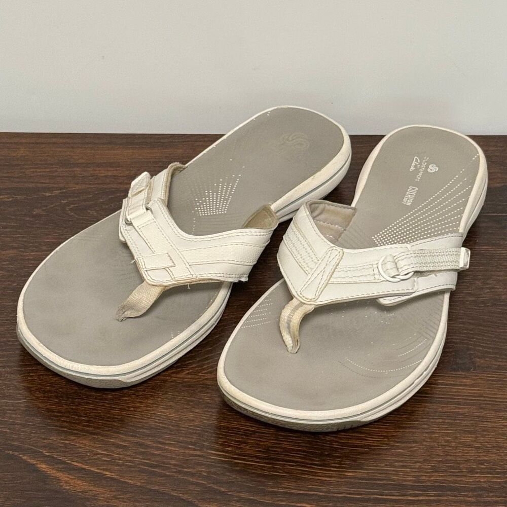 Cloud Steppers by Clark Womens flip flop sandal size 11 white